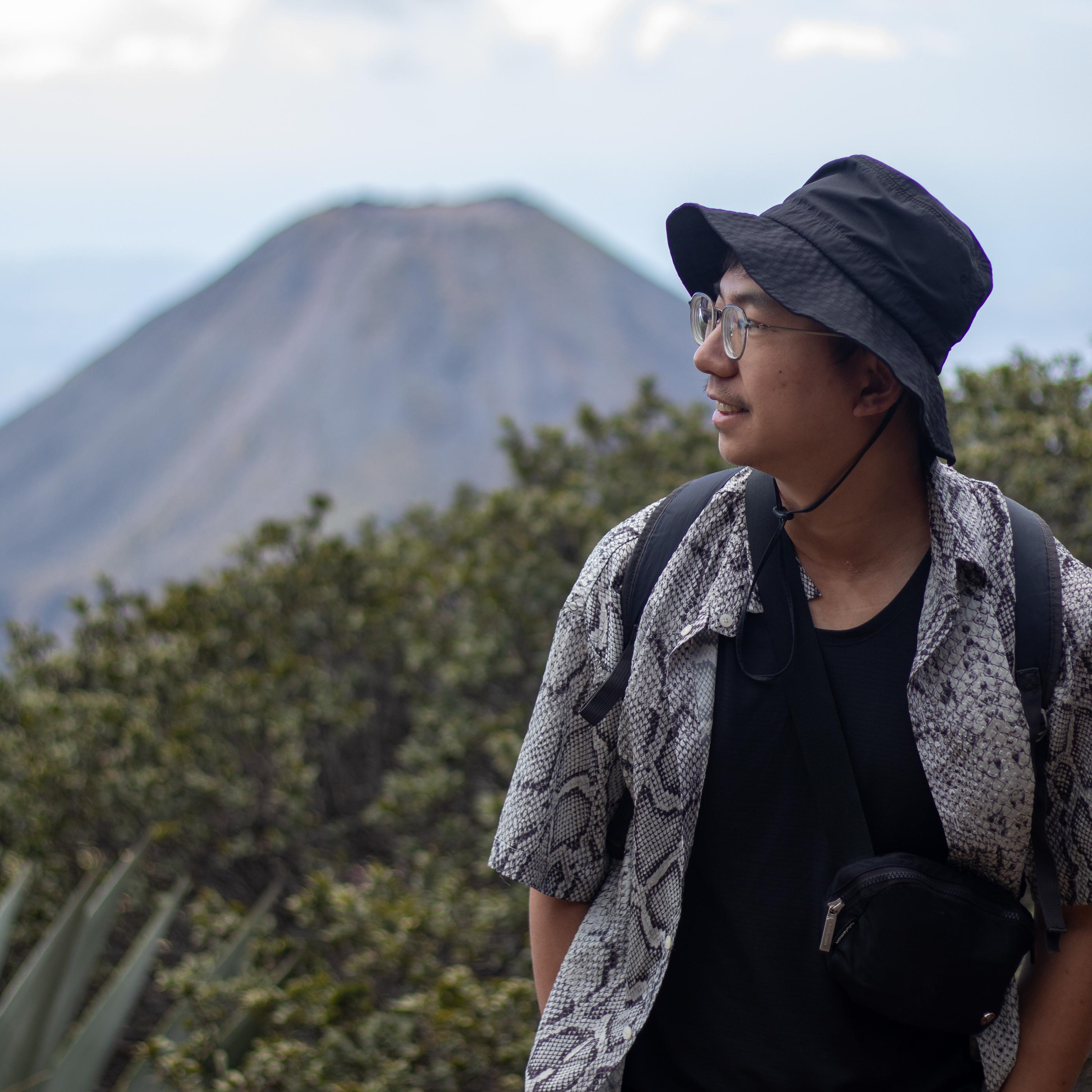 Dr Quán Zhang, postdoctoral researcher with Echoes from the Planetary Cores